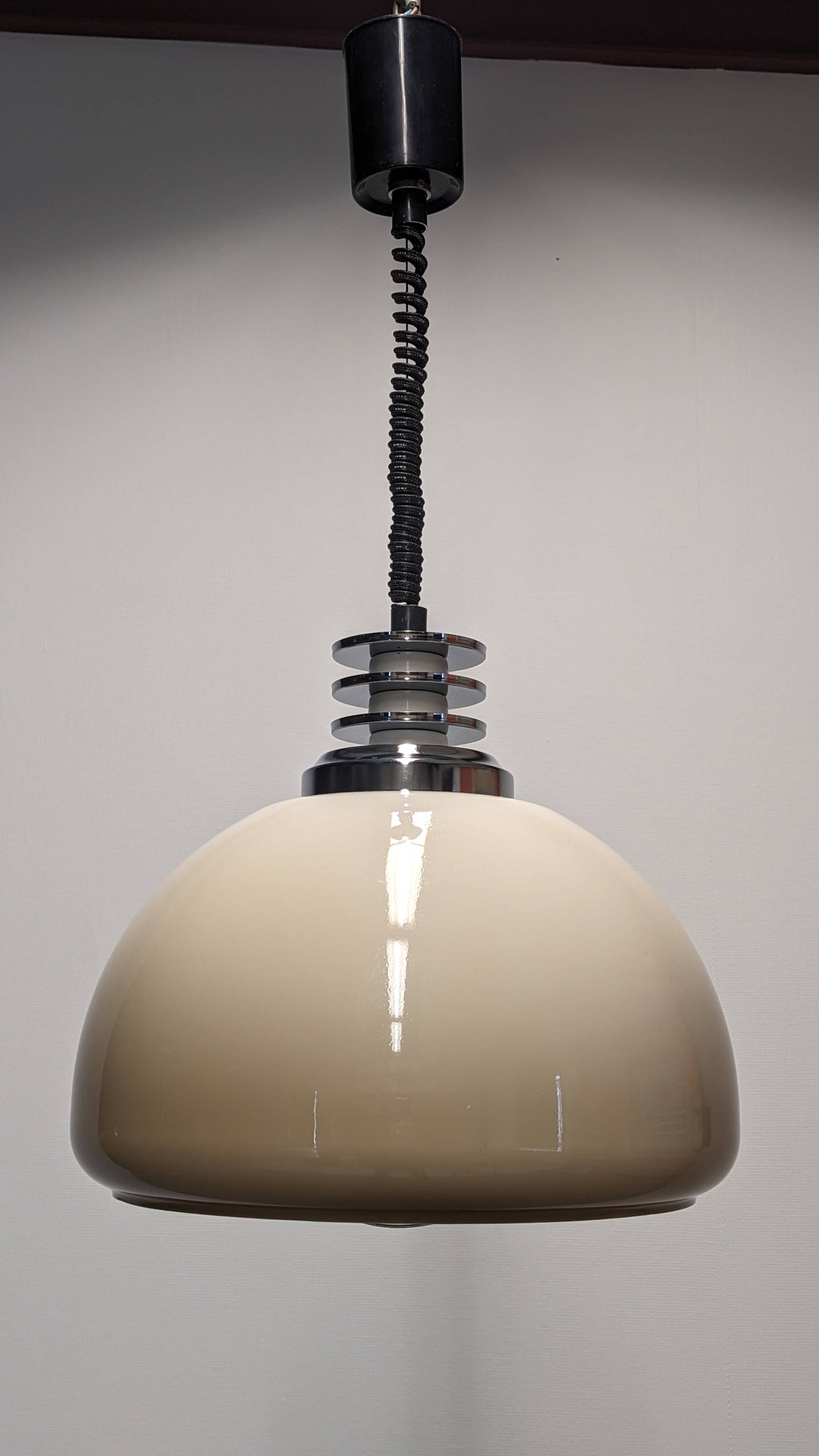 Adjustable suspension Space age dlg Harvey Guzzini, Italy circa 1970