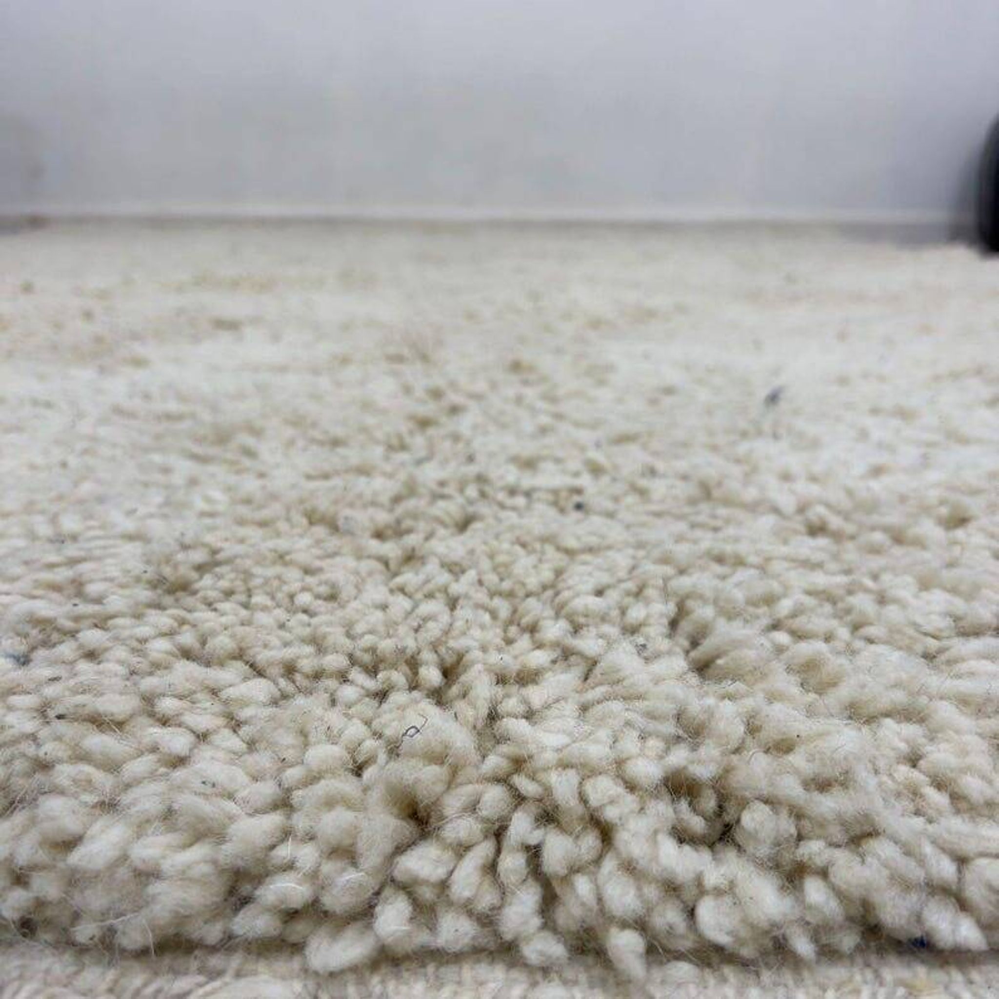 Handmade traditional wool rug 1.5/2.5 m