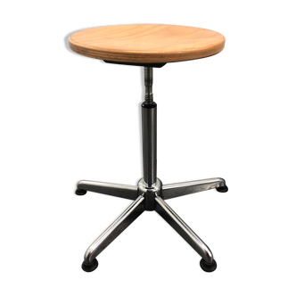Hiller's vintage screw stool circa 1960