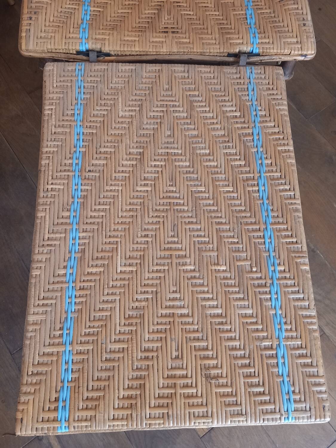 Rattan lounge chair