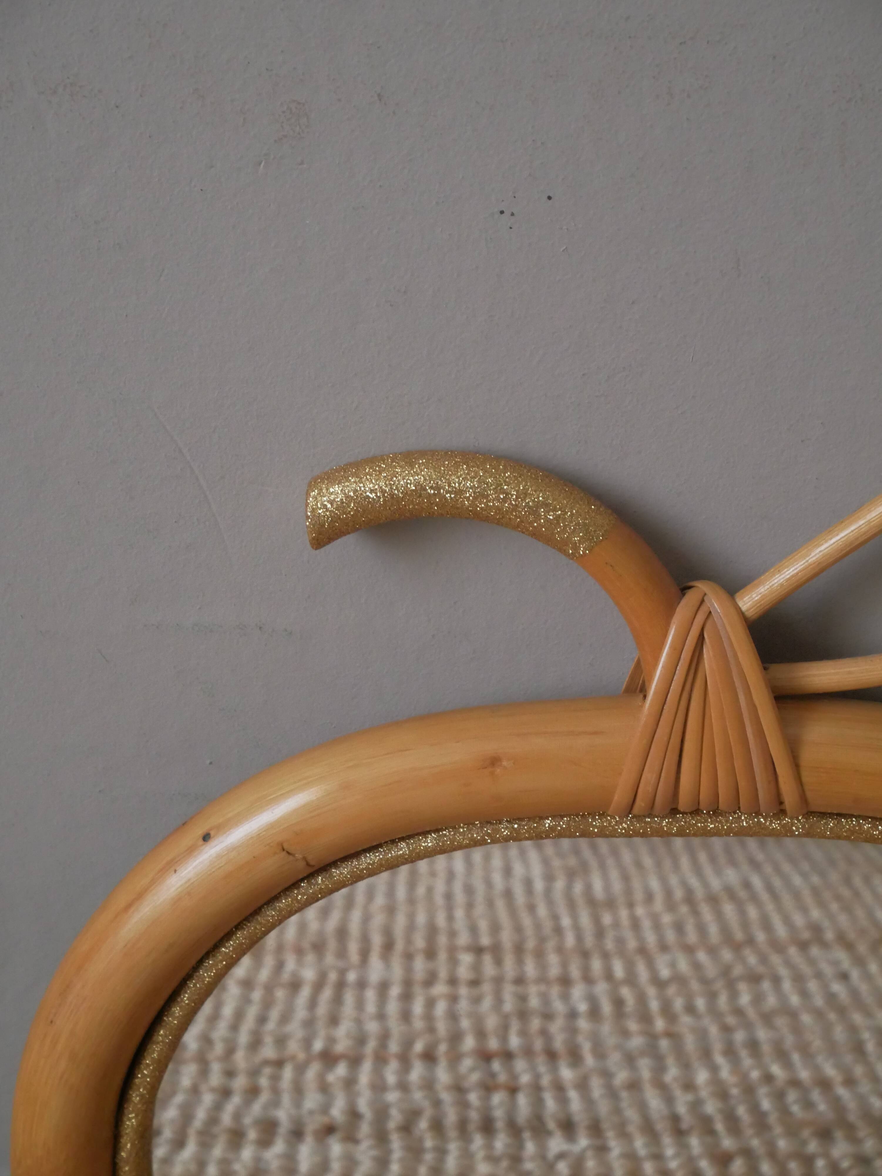 Apple mirror in rattan bamboo wicker vintage decorative object for children golden glitter