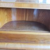 Buffet de cuisine galbe allemand double corps orme 1950s 6 tiroirs vitrine mag