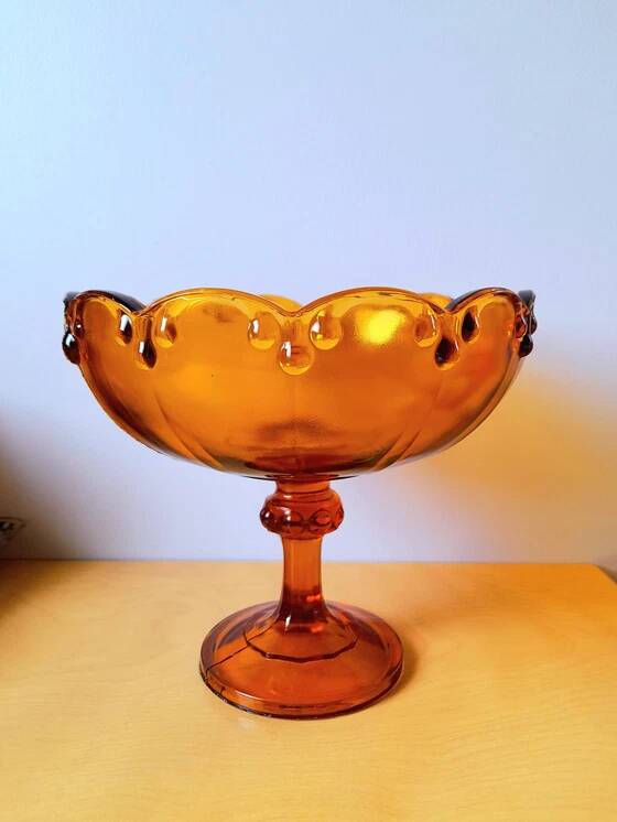 Coupe à fruits en verre ambré
