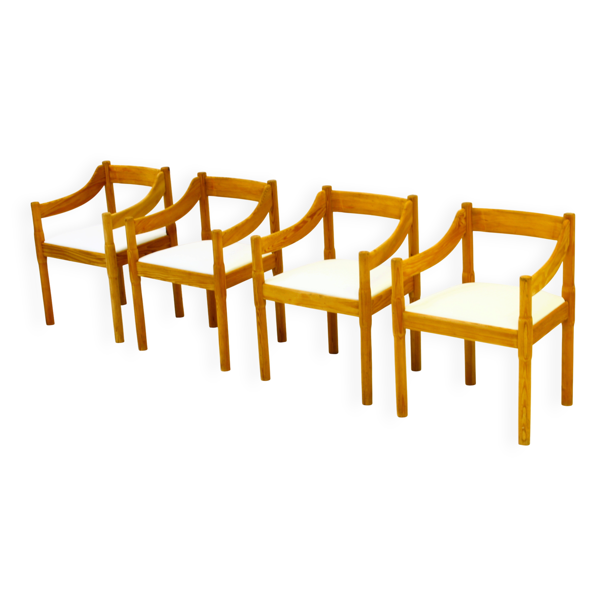 4 dining chairs "Carimate" by Vico Magistretti for Cassina,