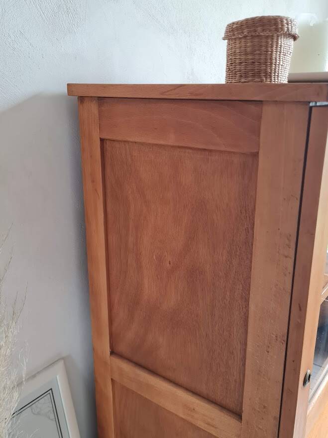 Parisian glass-fronted cupboard, type sideboard.