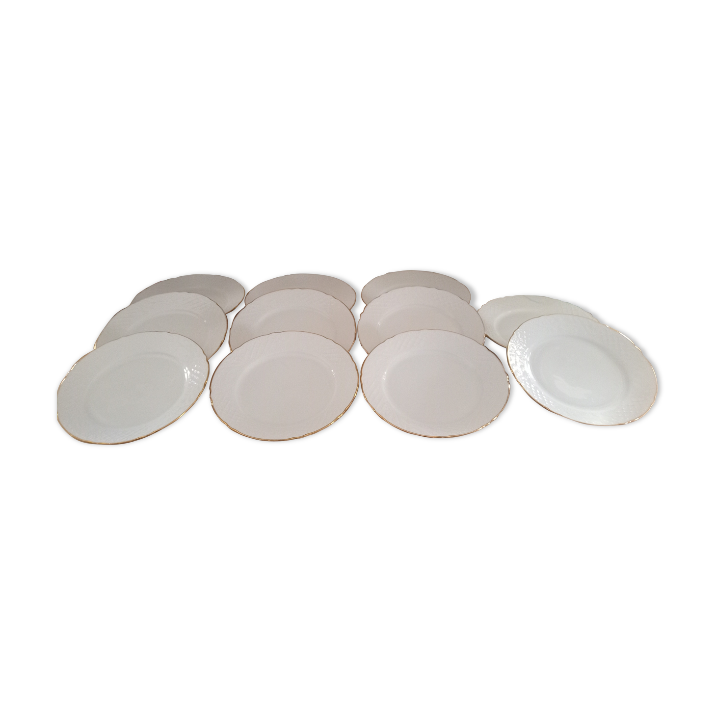 Lot de 11 assiettes plates en porcelaine Bavaria blanches liseré doré décor croisillons en relief