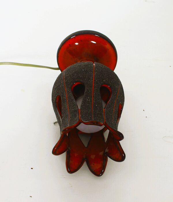 Lampe de table artisanale en céramique rouge, Suède, années 1970