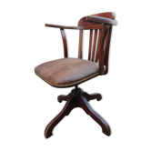 Swinging American armchair
