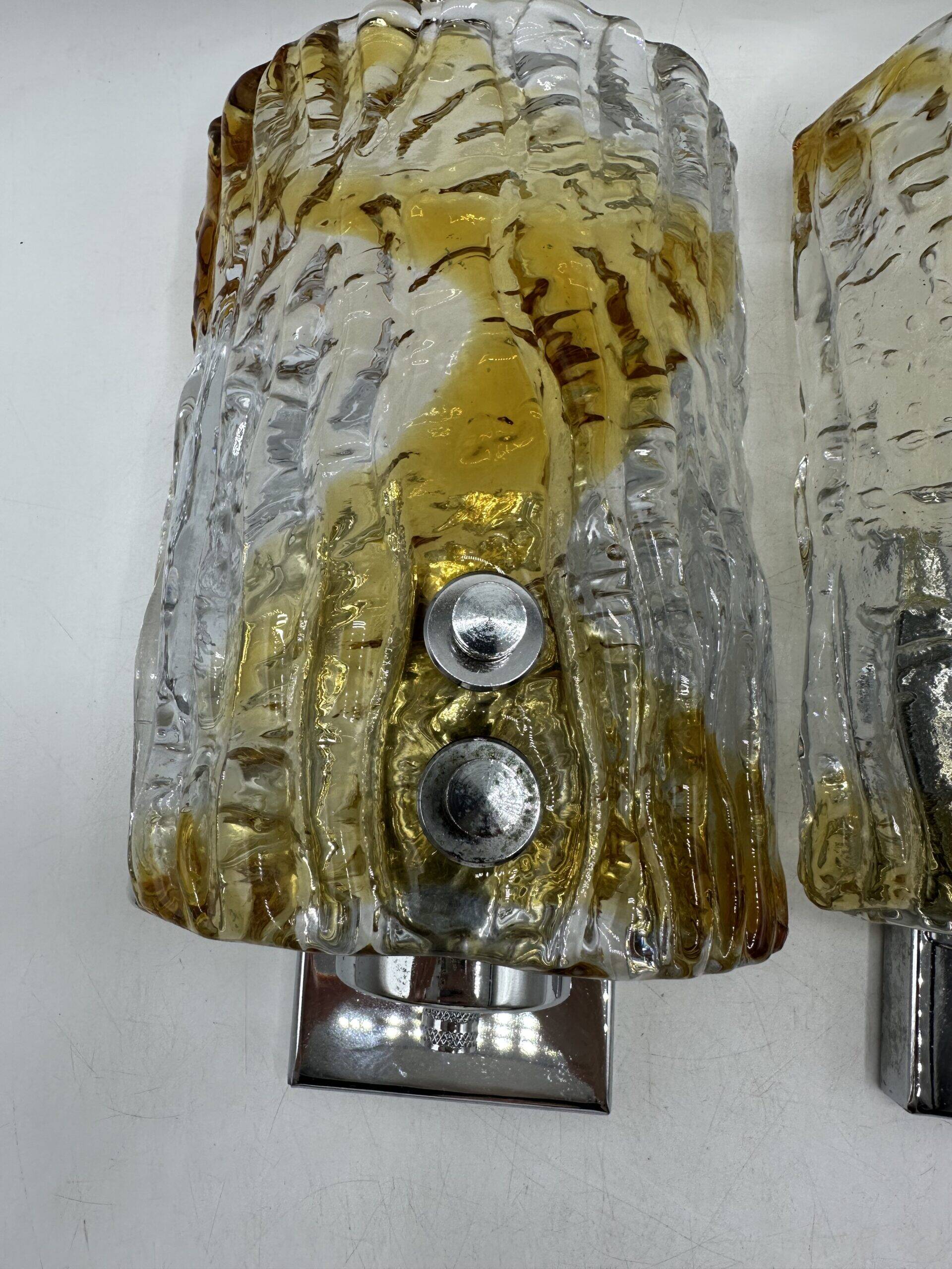 Duo of two-tone Murano Mazzega wall lights 1970