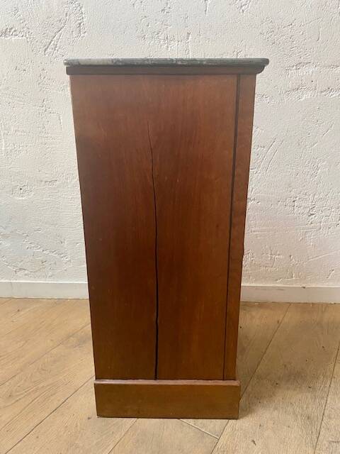 Wooden jam maker and marble slab