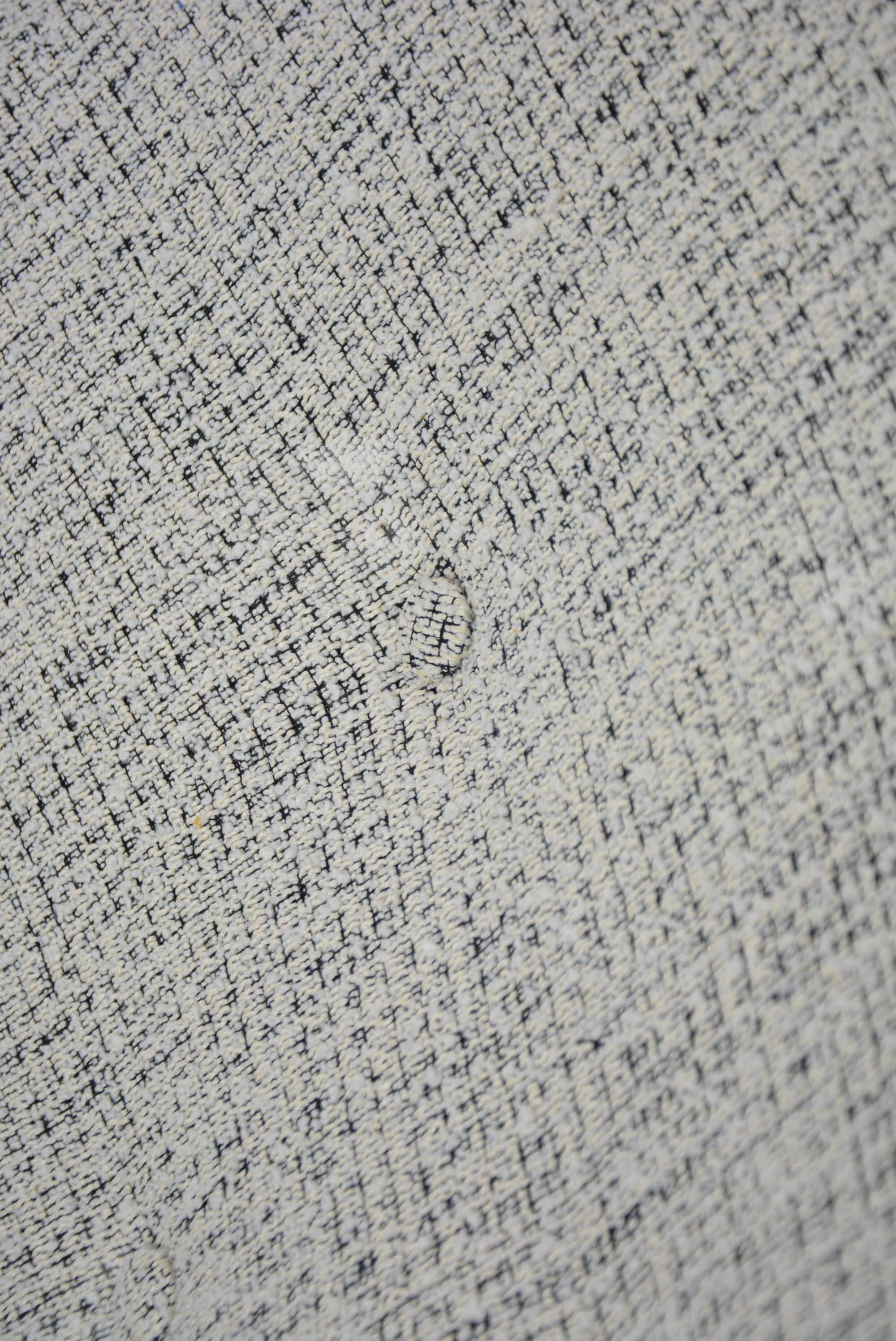 Swivel shell armchair