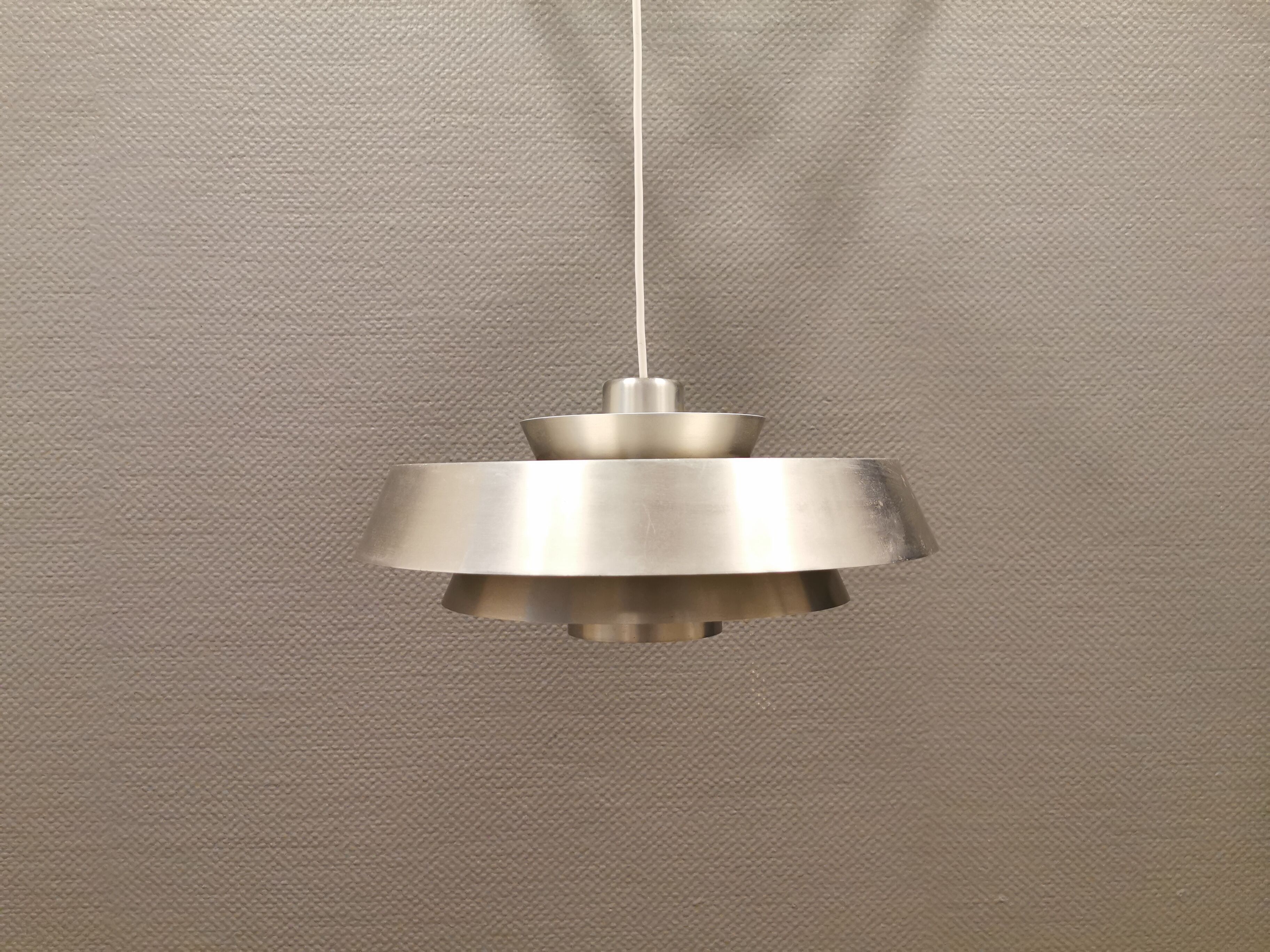 Suspension modèle « Nova » conçue par Jo hammerborg pour Danish Fog&Mørup en 1963.