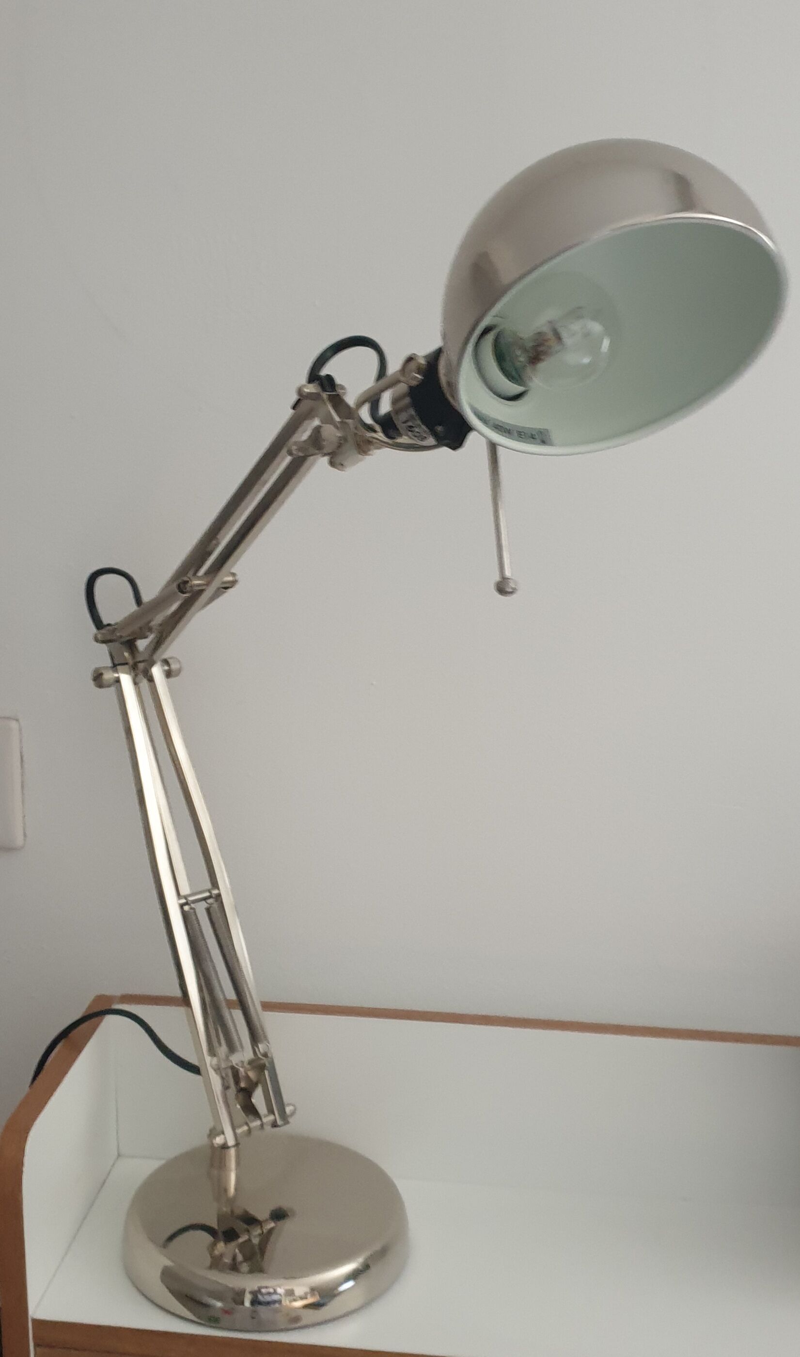 Metal desk lamp