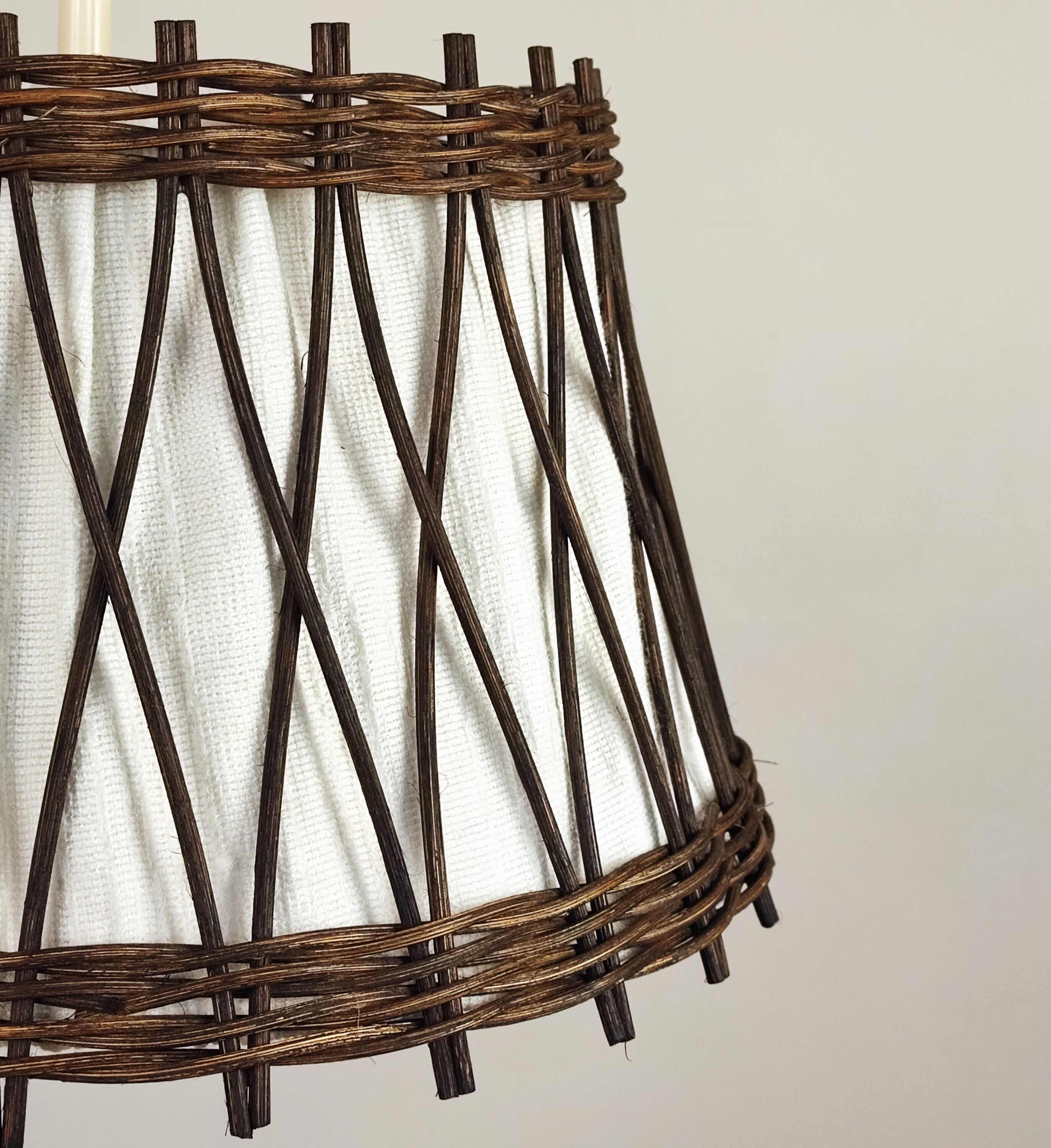 Rattan suspension