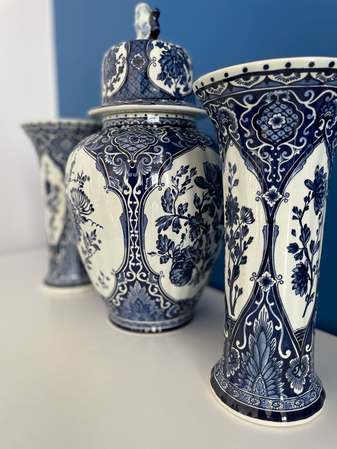 Fireplace trim vase delft made for royal sphinx by boch