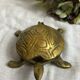 Cendrier tortue en laiton