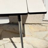 Vintage formica table with 2 extensions