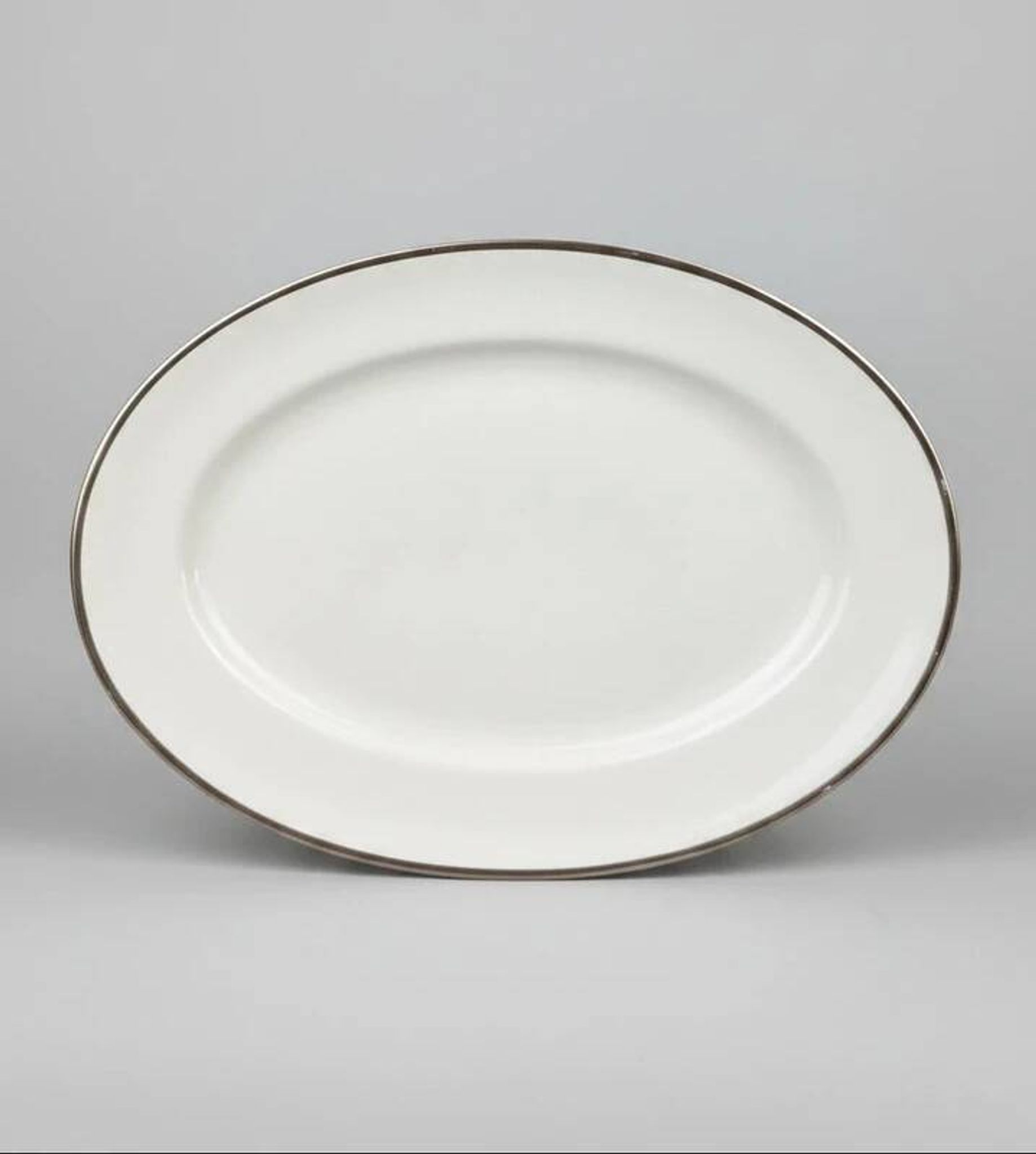 Plat ovale Raynaud modèle Fontainebleau platine