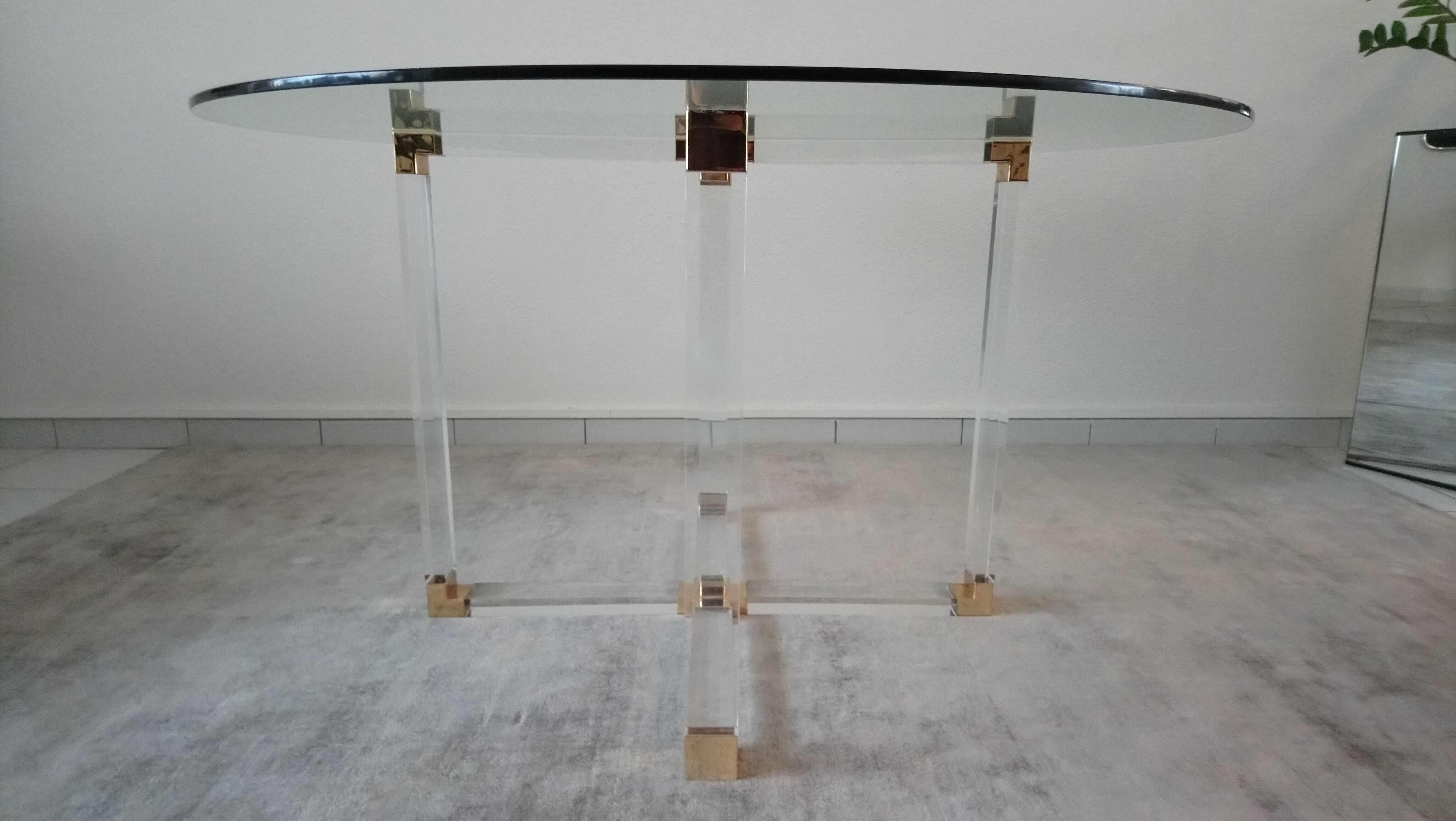 Dining table in lucite and Italian design glass for Metalarte from the 70s