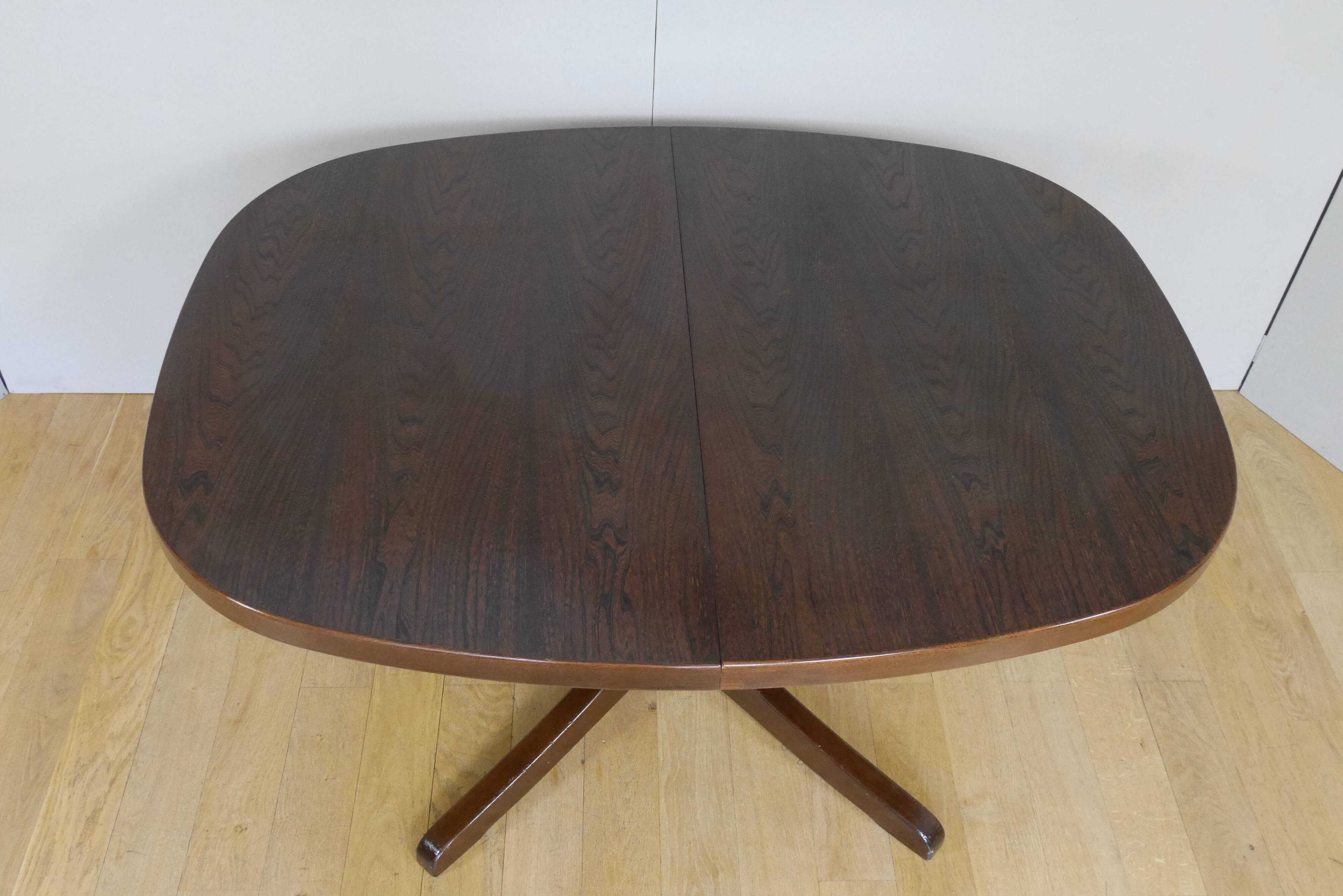 Oval elm table with extension cords