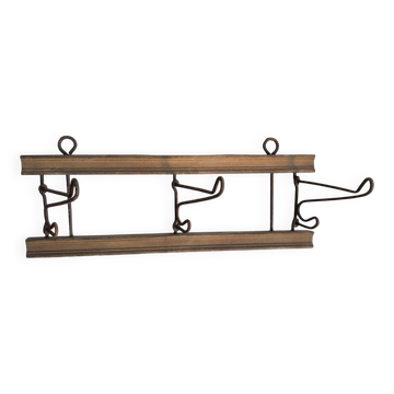 Porte-manteau mural antique en bois et fer marron, vers 1900, crochets pliants