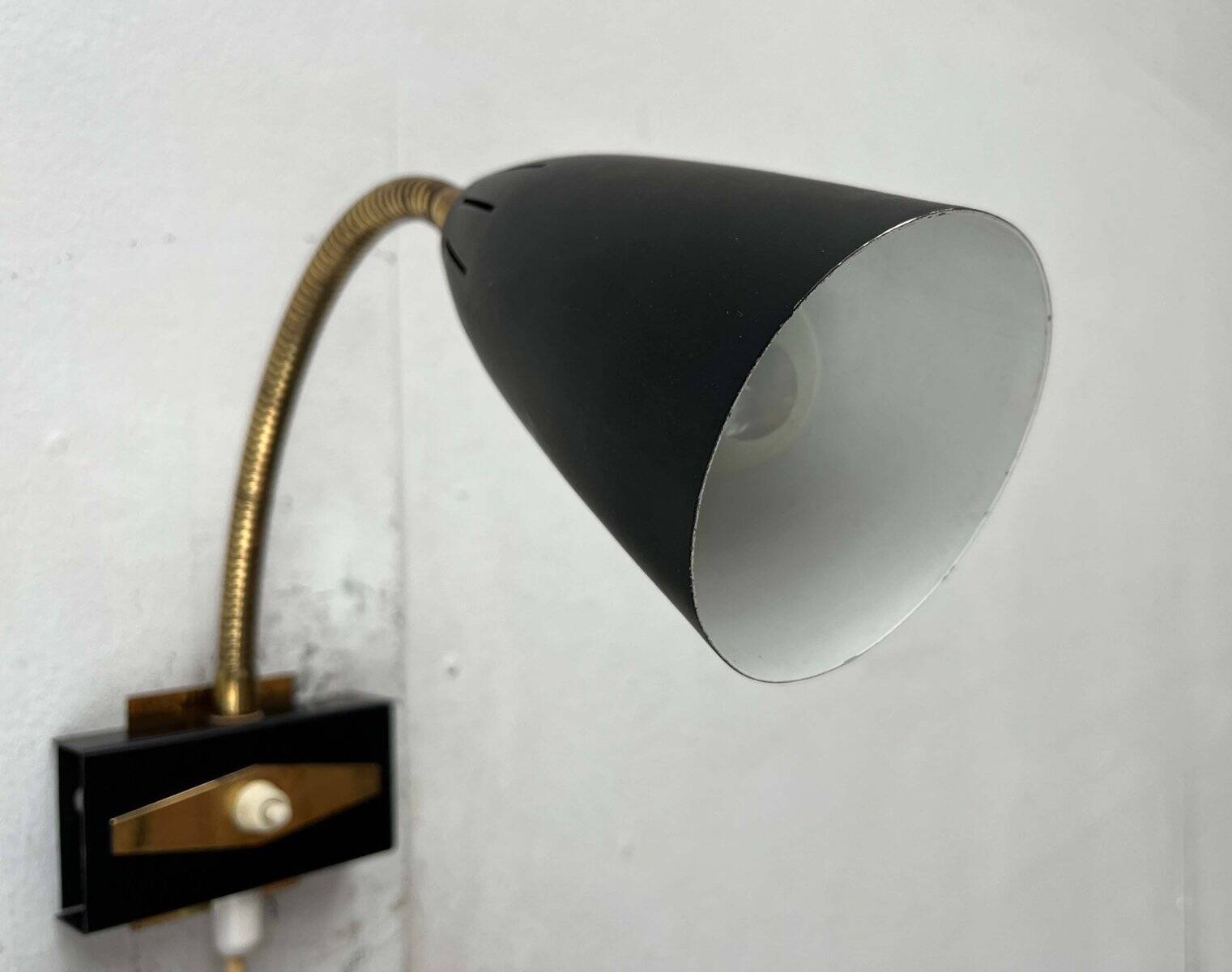Modern mid-century wall lamp with a swan neck by Aris, Finland, 1950s