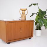 Danish mobile Hi-Fi TV buffet.