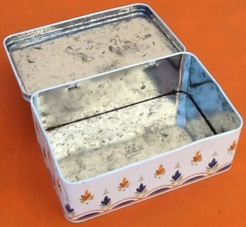 Old metal box Massilly France Decor HB Henriot Quimper