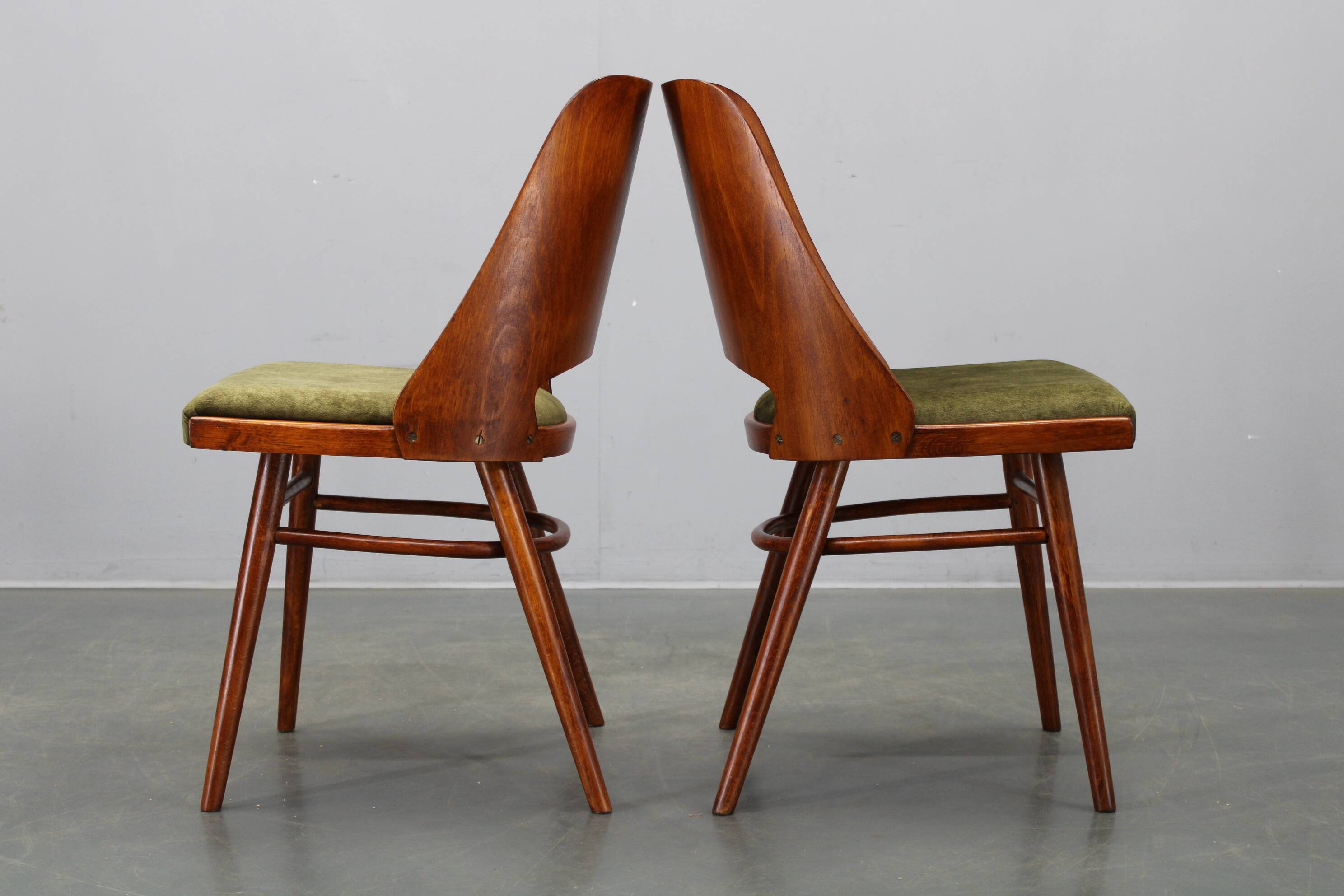 Set of four mid-century dining chairs TON 514 by Osvald Haerdtl, 1960s
