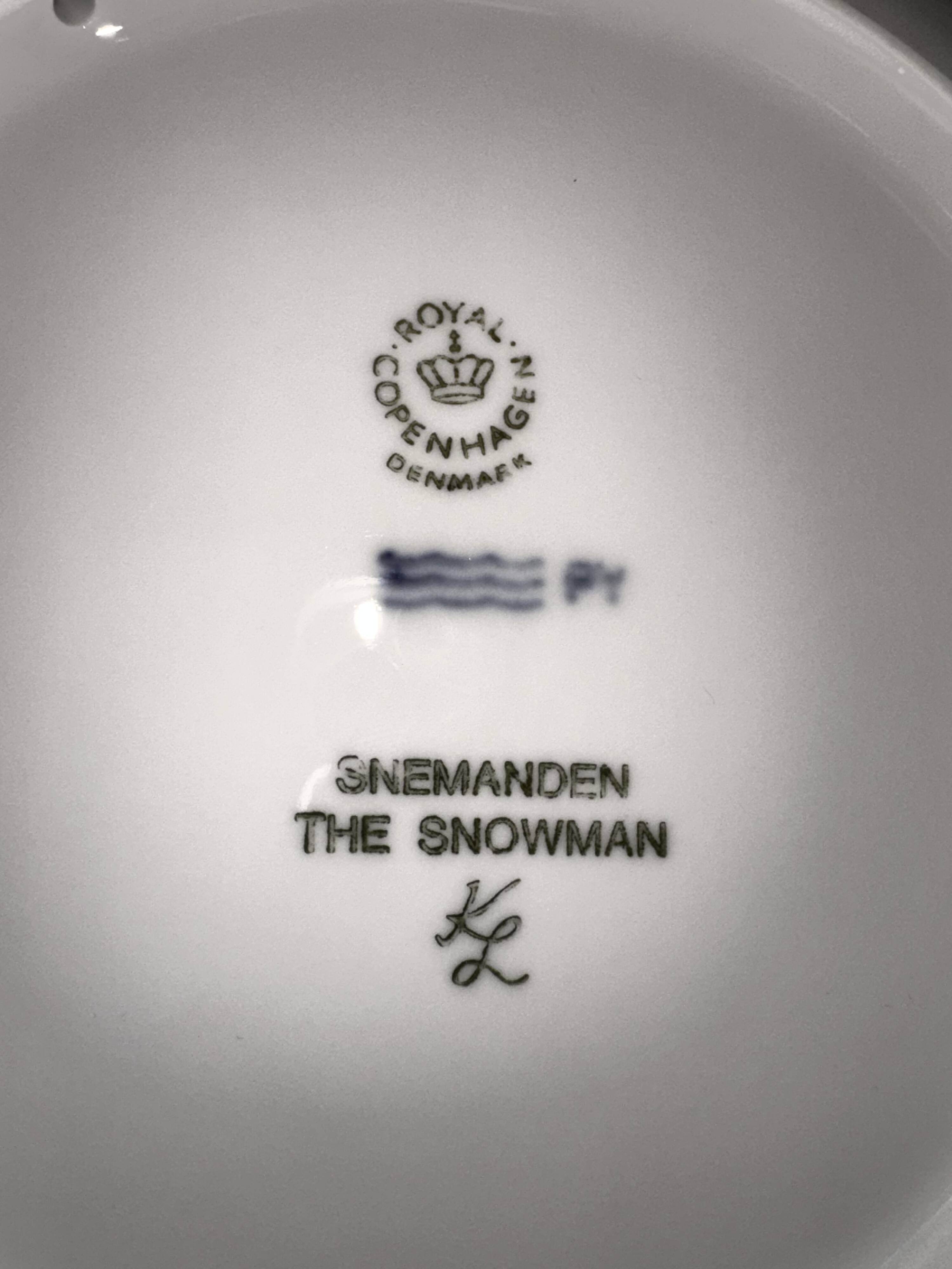 Royal Copenhagen porcelain Christmas plate 1985