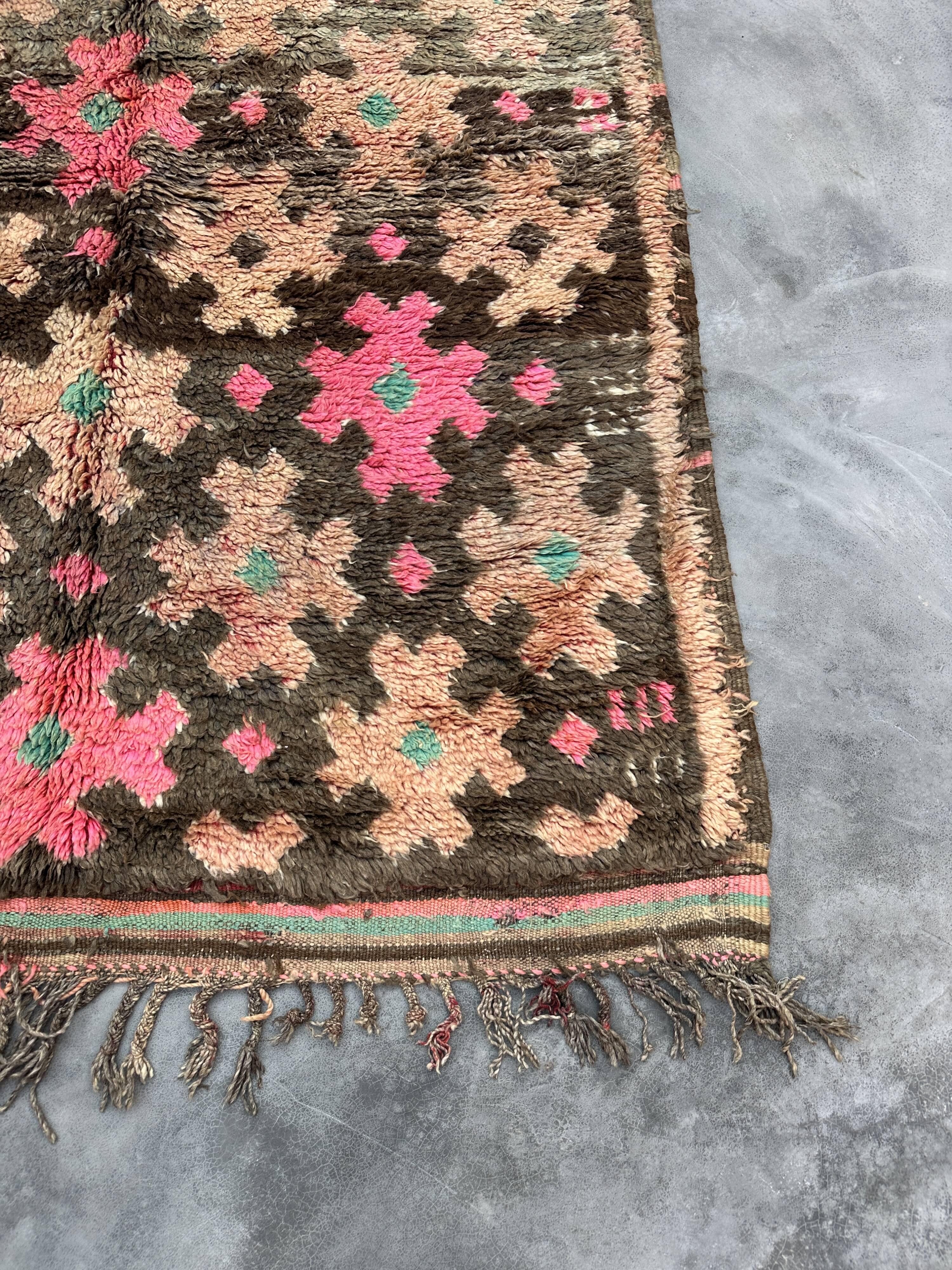 Colorful Moroccan Talsint rug - 500 x 193 cm