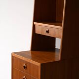 Fine teak bookcase with drawers