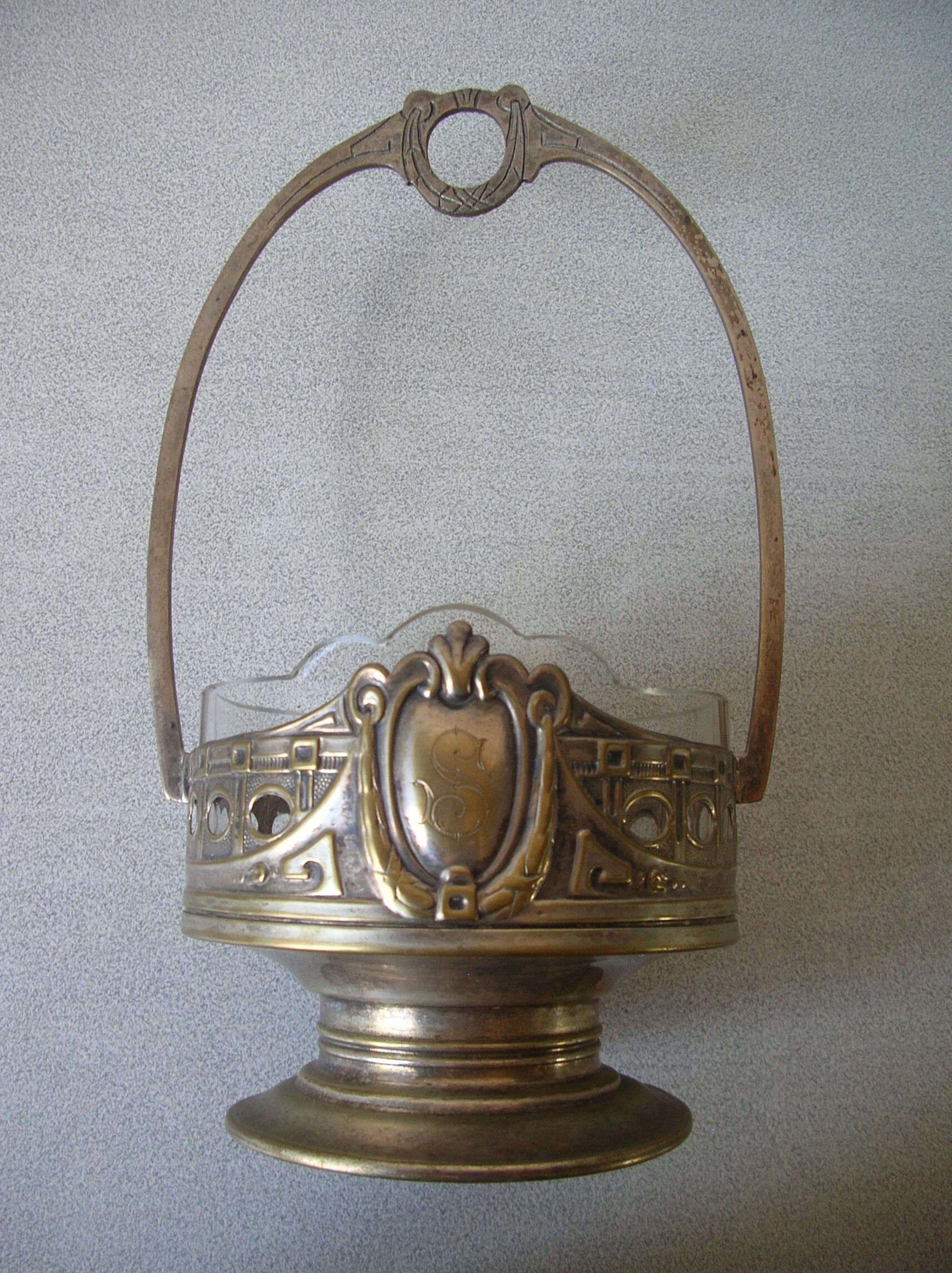 Old drageoir bonbonnière early 20th silver metal dated 1910 monogram S