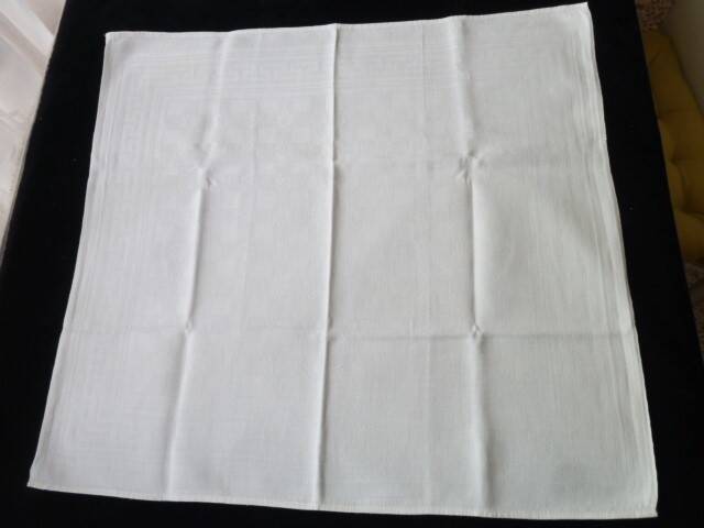 6 White Damask Cotton Napkins 52 x 57 cm