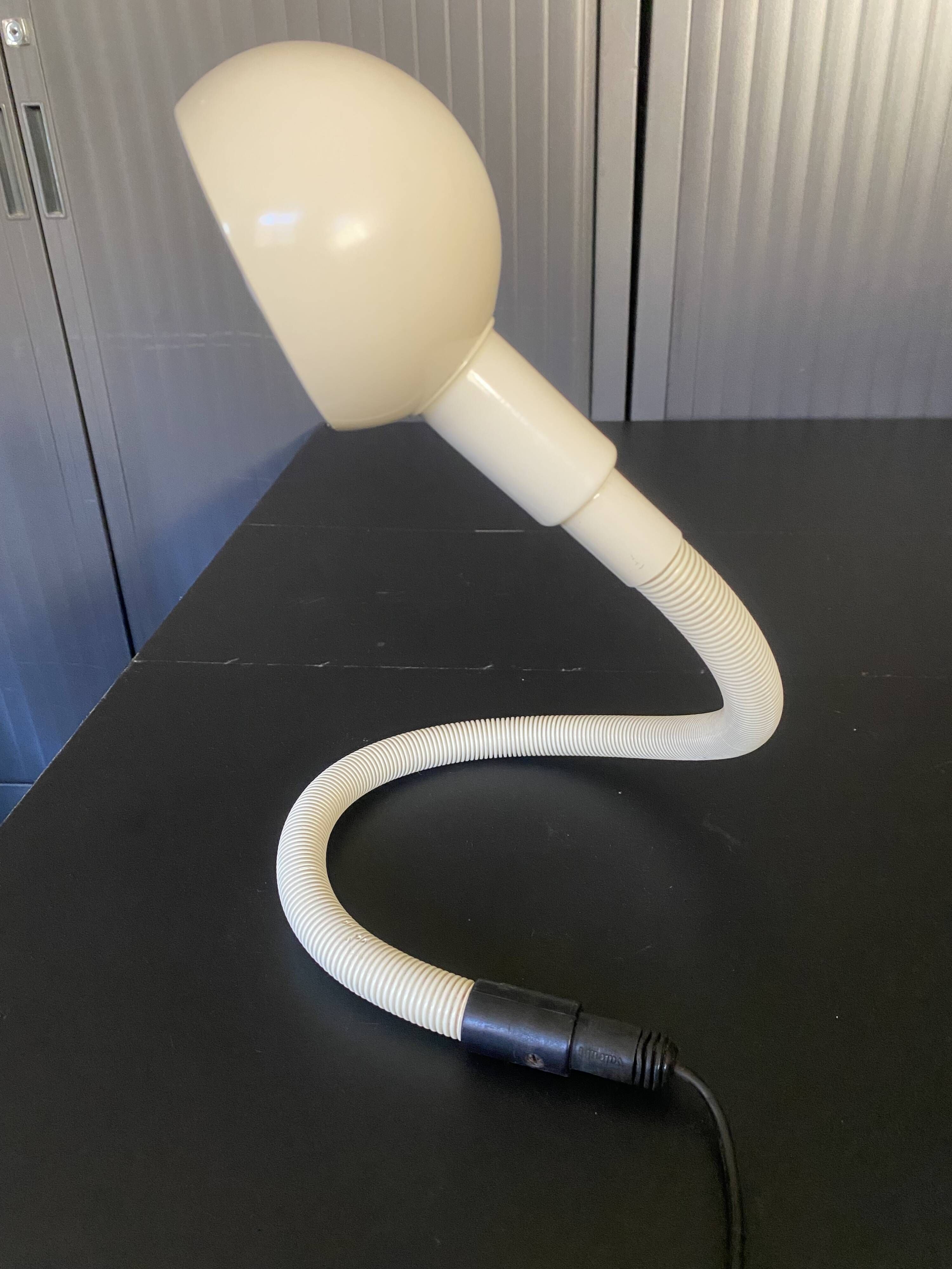 Lampe blanche Hebi d’ Isao Hosoe pour Valenti blanc crème vintage 1970