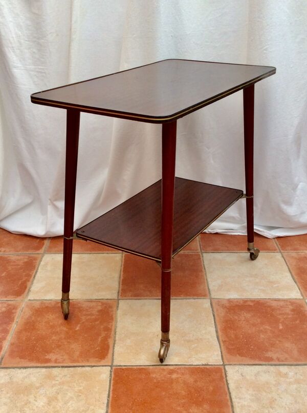 Table dessert à roulettes en formica vers les années 1960-1970 numérotés h-72,5 x l-77 x pr -42,5cm