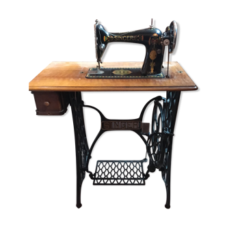 Singer sewing machine