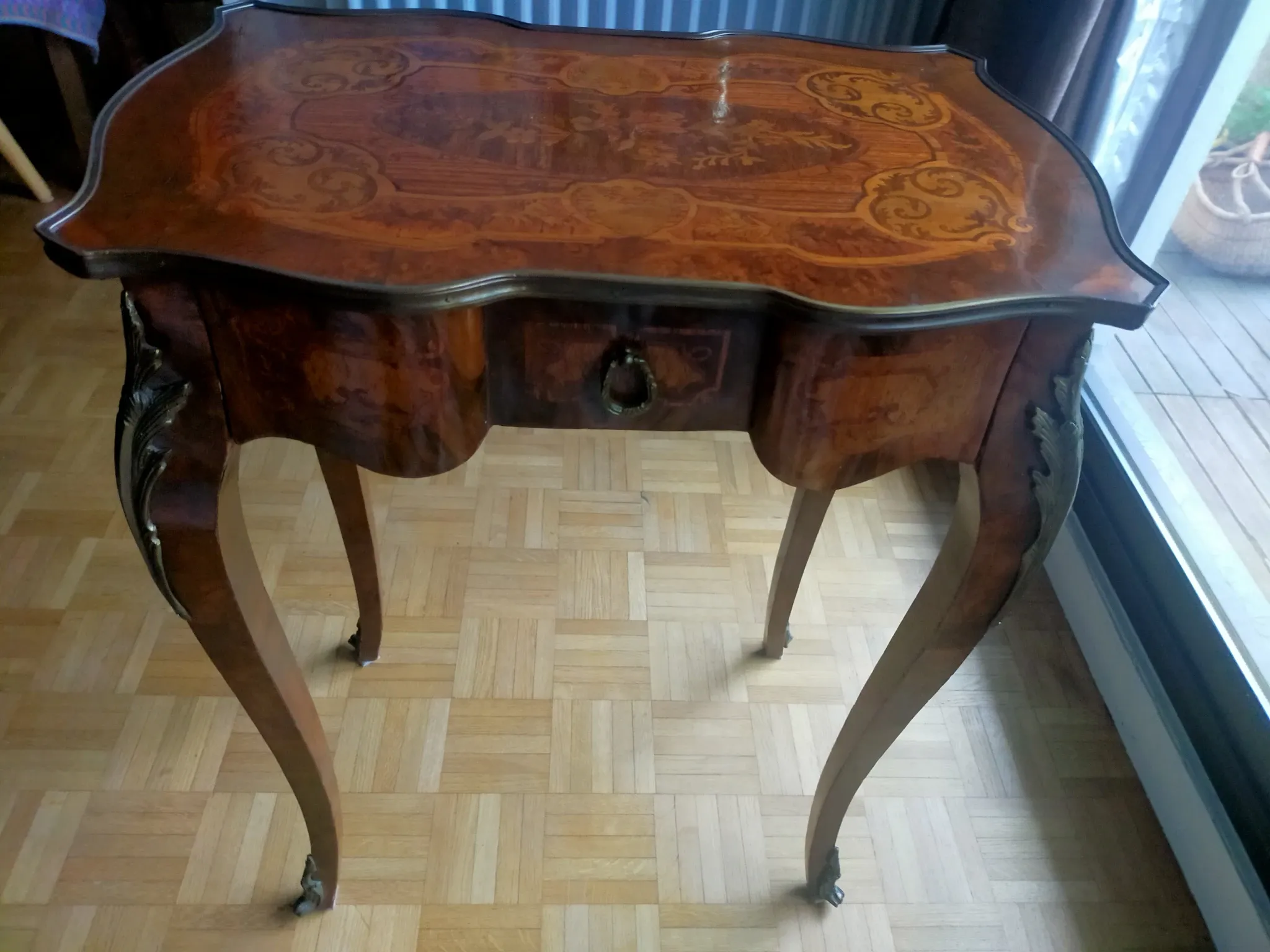 Console table