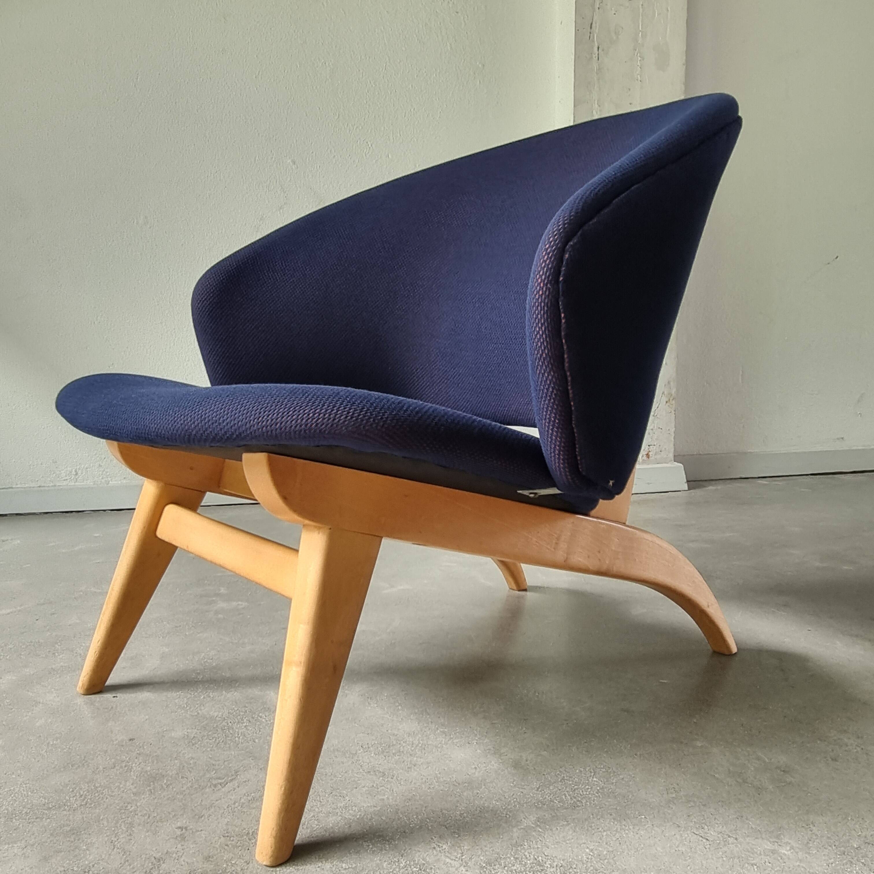 Set of two mid century lounge or cocktail chairs by Theo Ruth for Artifort