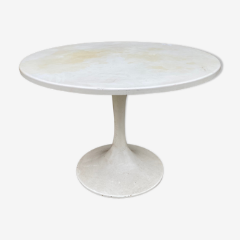 Table tulipe blanche