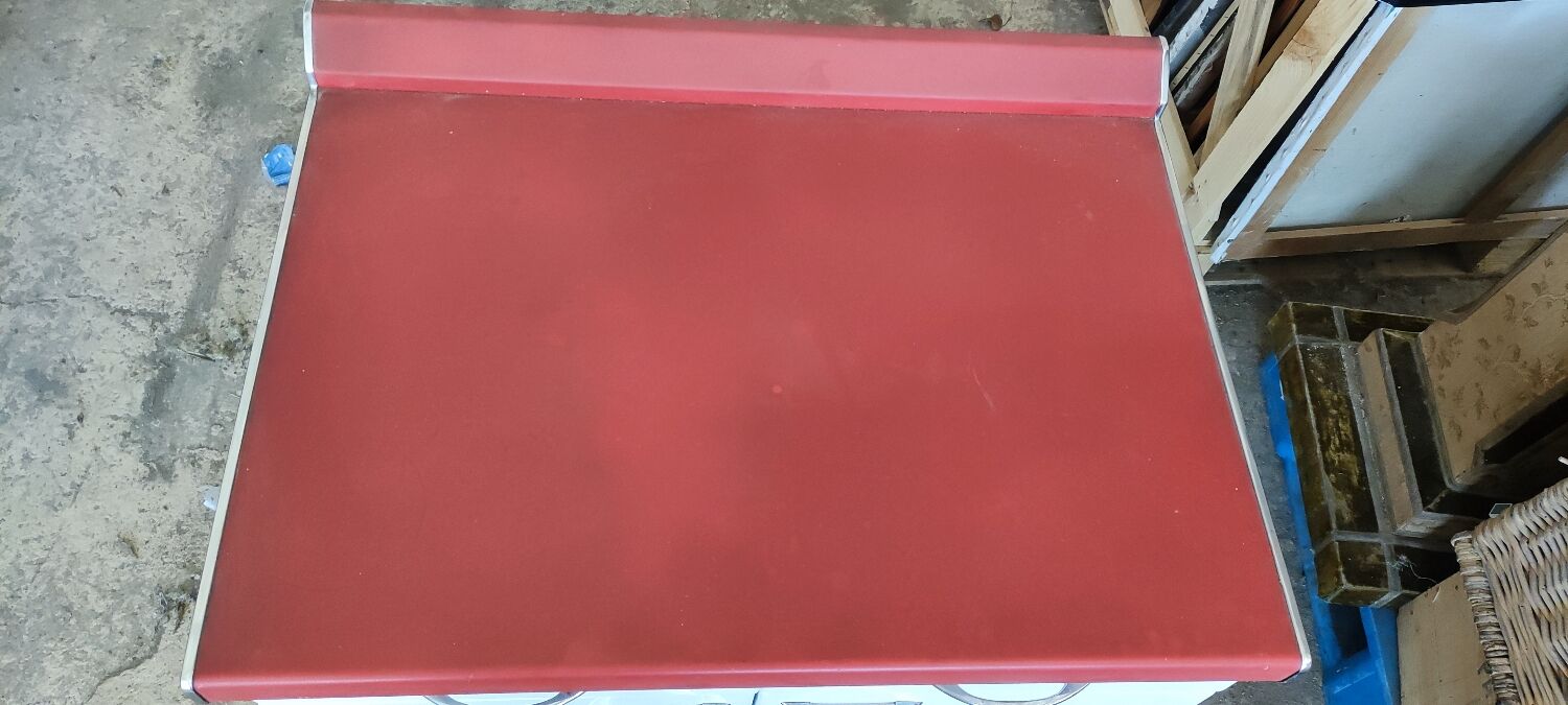 Sideboard in enamelled sheet metal two doors two drawers