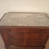 Commode italienne à quatre tiroirs en noyer de la fin du XIXe siècle