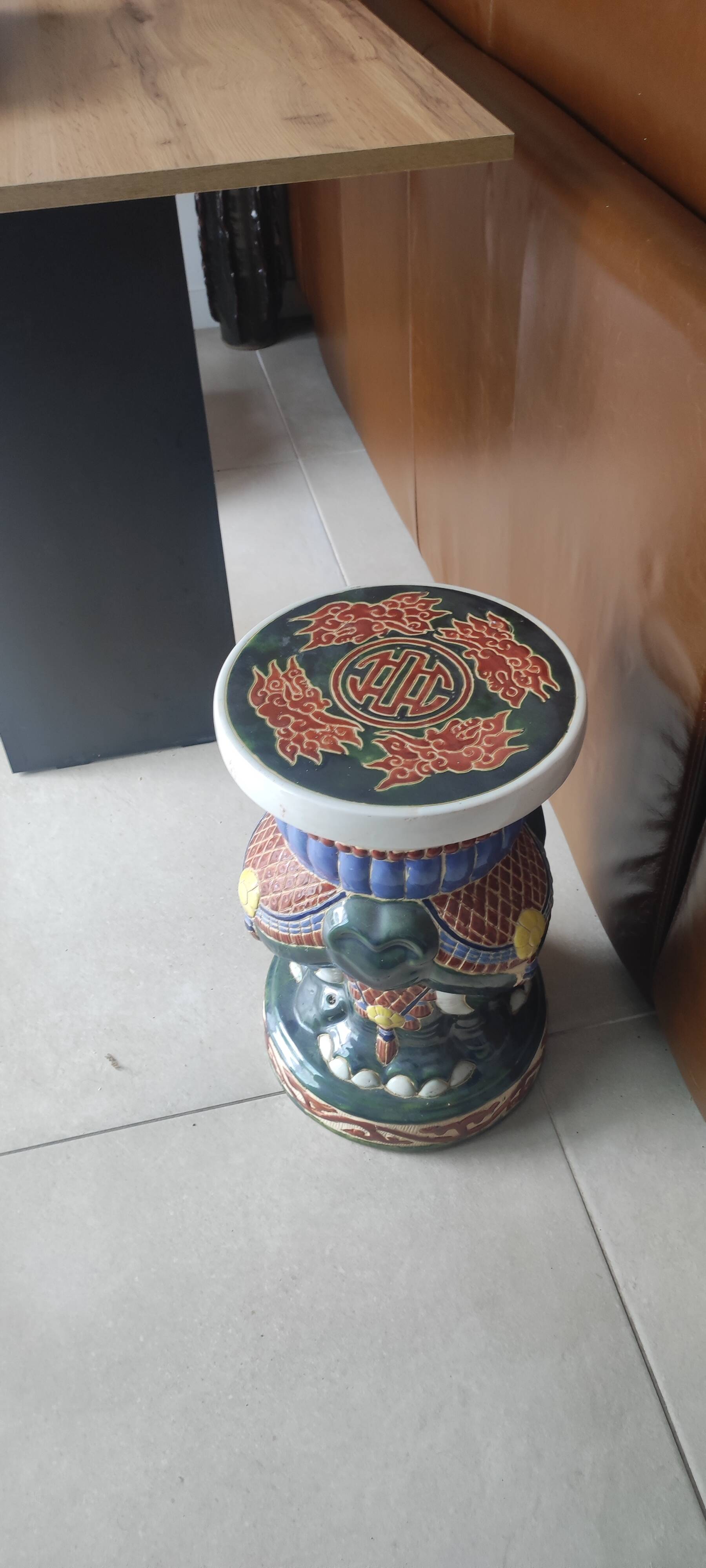 Tabouret de jardin / Sellette d'appoint / Porte-plante  ​Matériau :