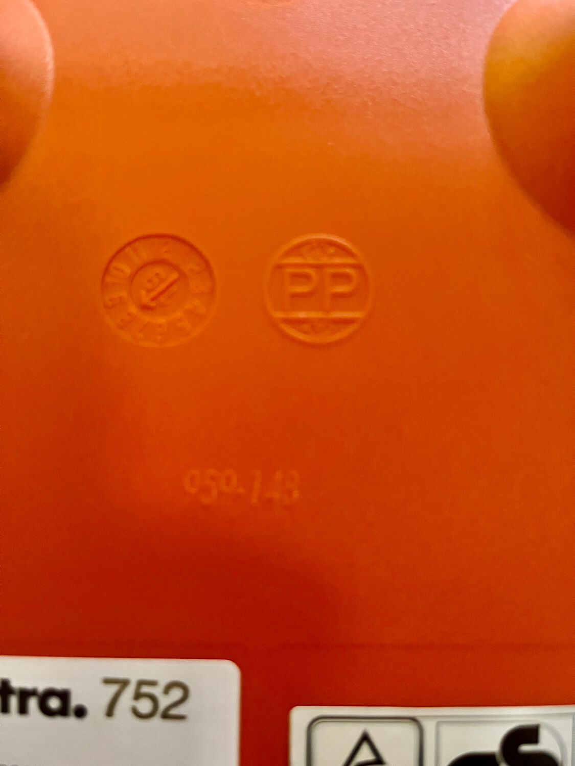 Eames Plastic Armchair RE RAR Charles & Ray Eames, 1950 edition 2018