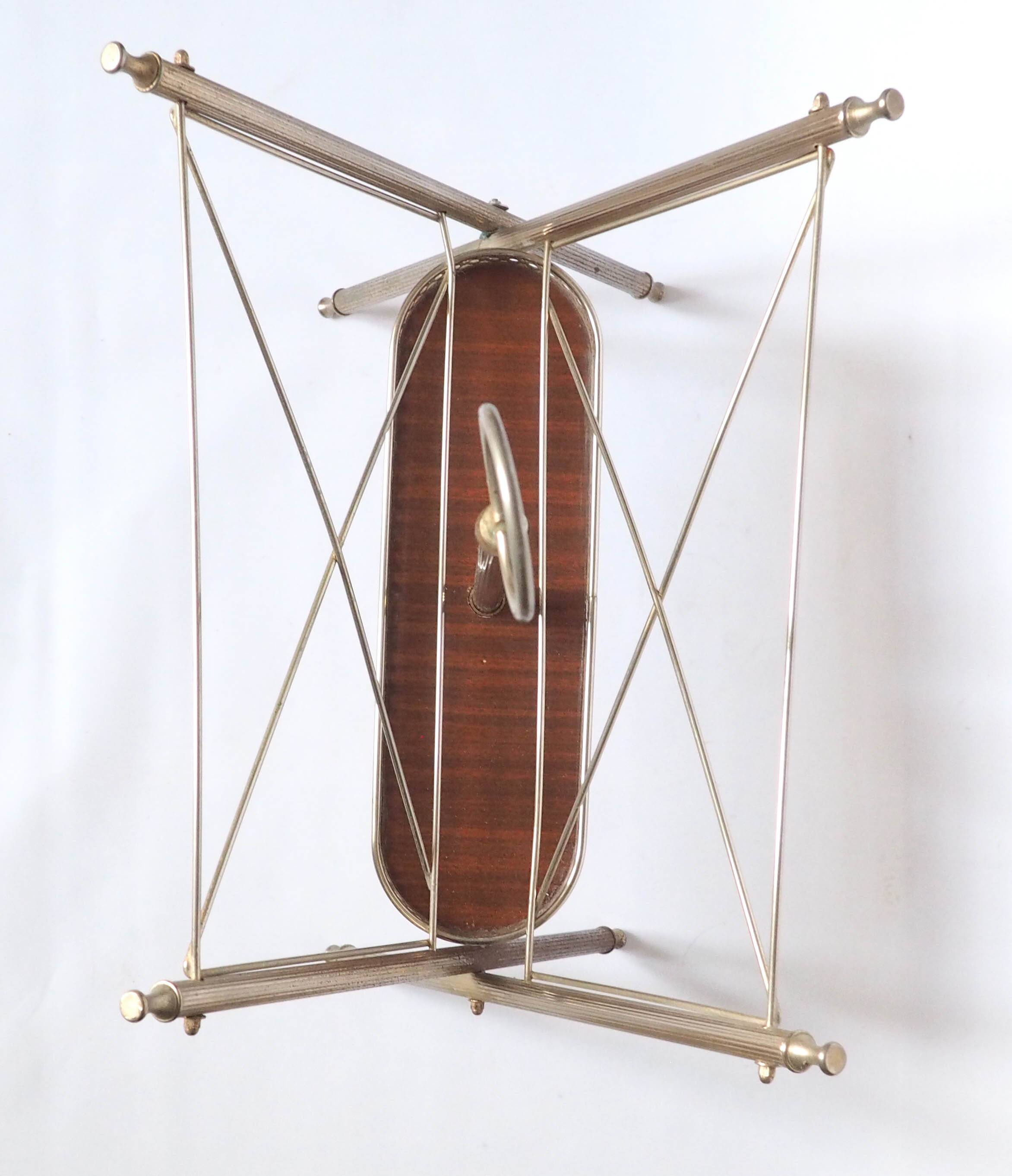 Folding magazine rack