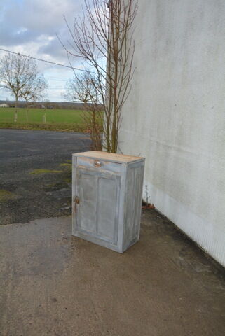 Parisian buffet skated