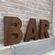 Enseigne bar en lettres metaliques