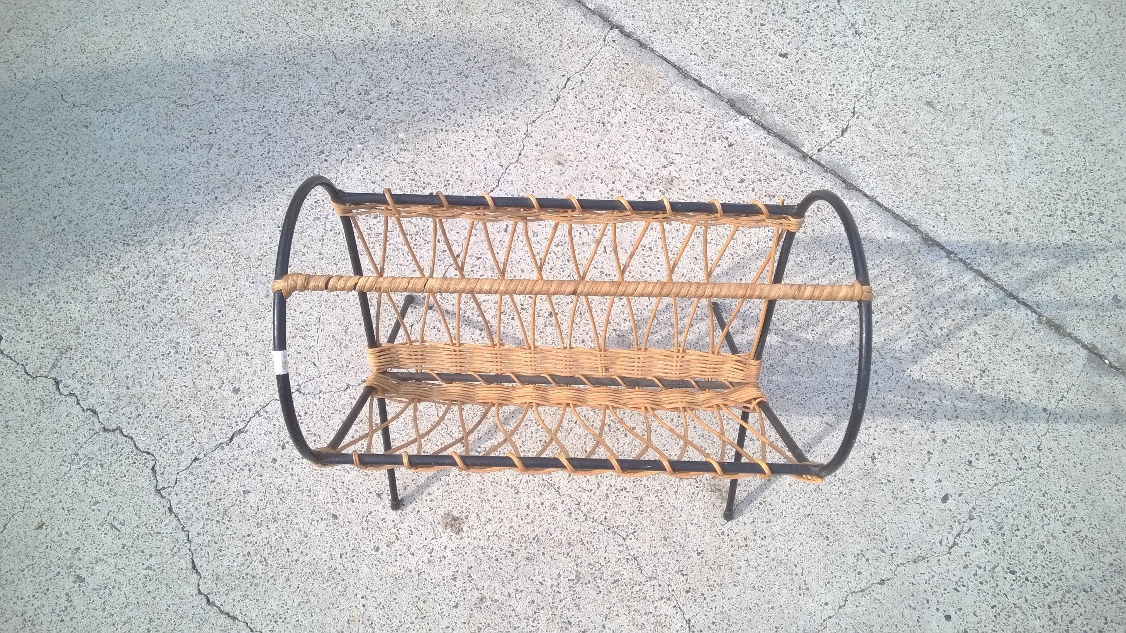 Rattan review holder