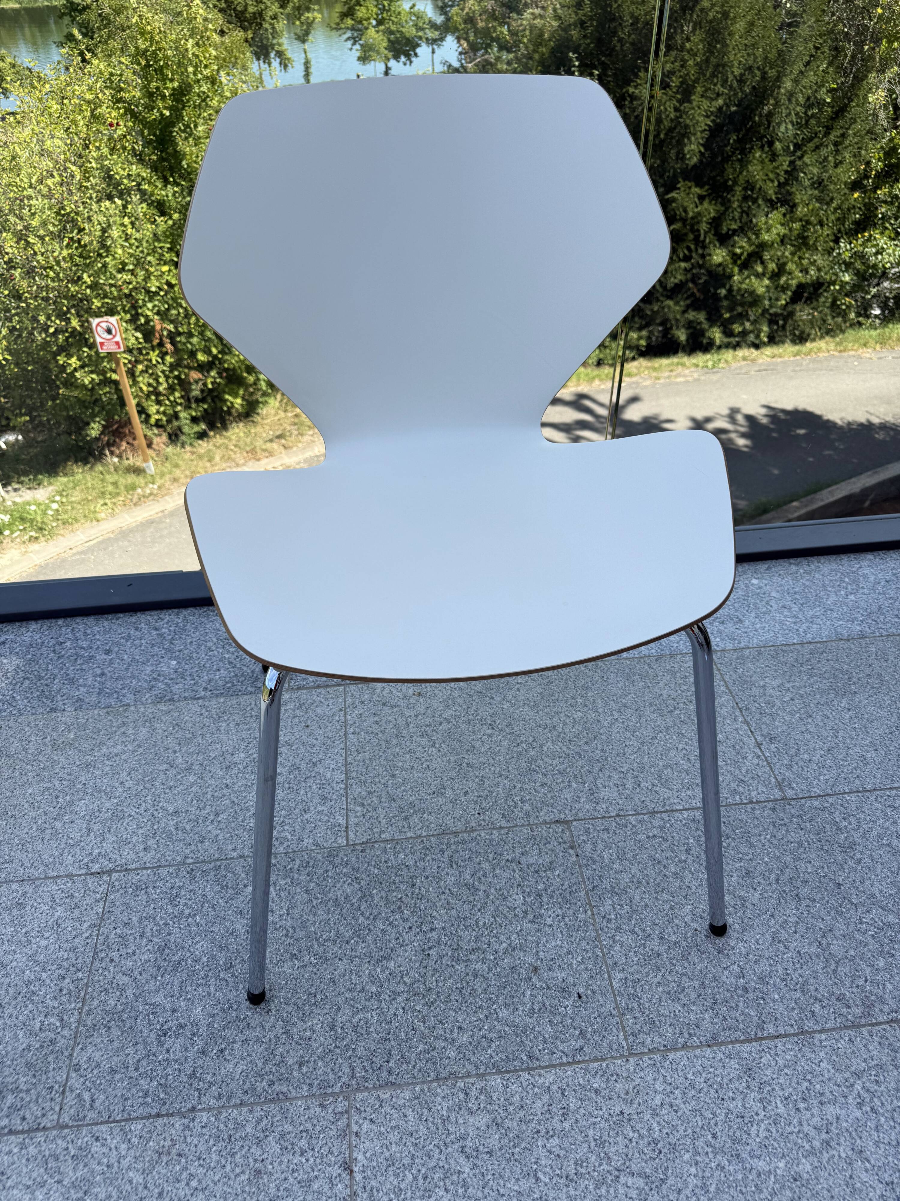 Minimalist chair, Shrimp model, by COR Germany