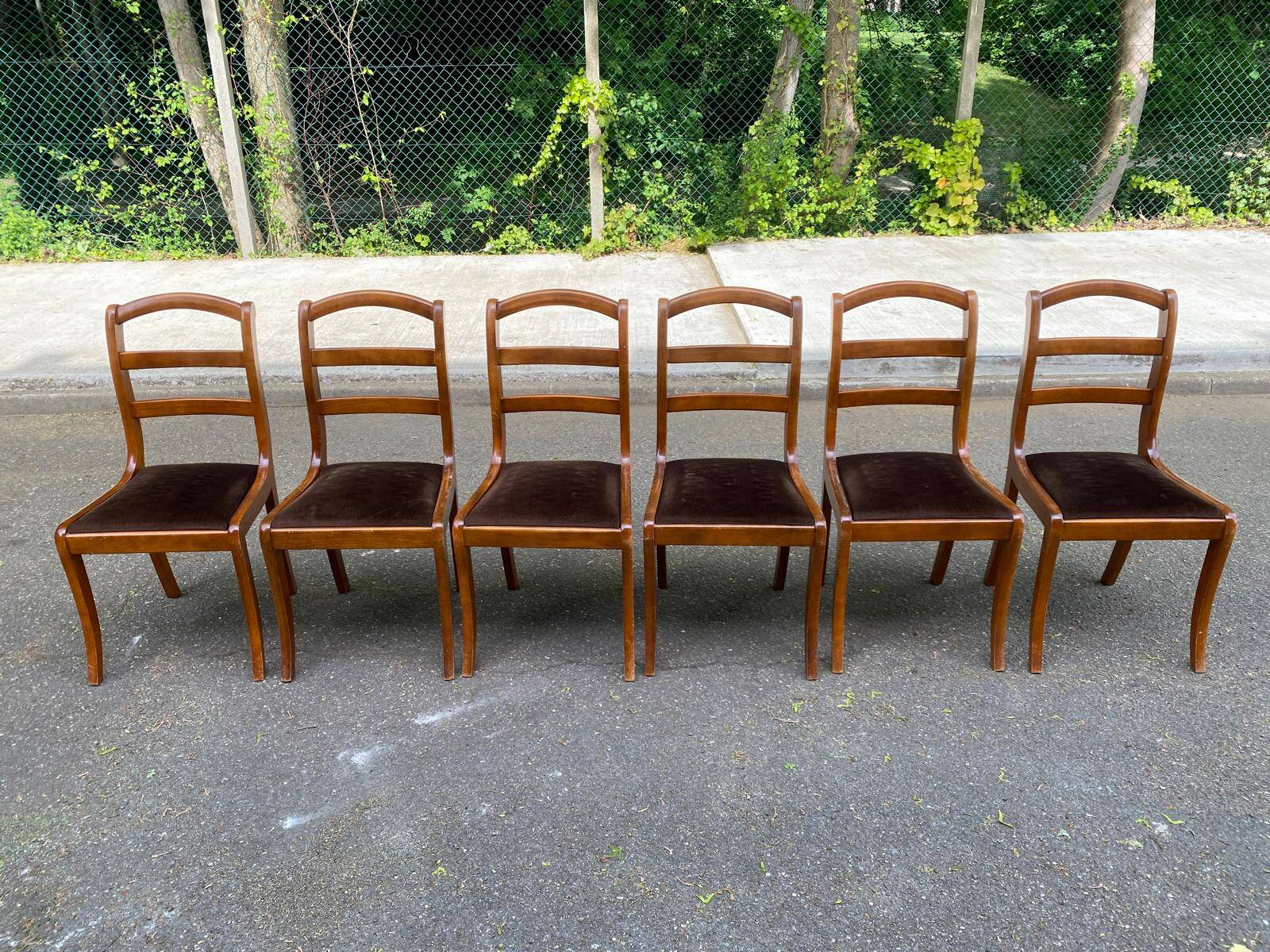 6 Louis Philippe dining chairs in solid wood and brown velvet.